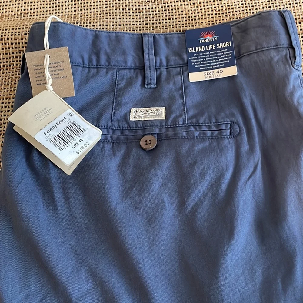 FAHERTY Island Life Shorts Size 40, NWT